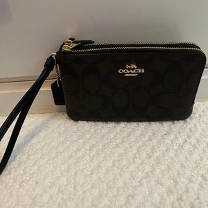NWT Coach Wristlet